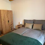 Apartamento Szolosgyoeroek Kun With 3 Bedrooms On 92 In *