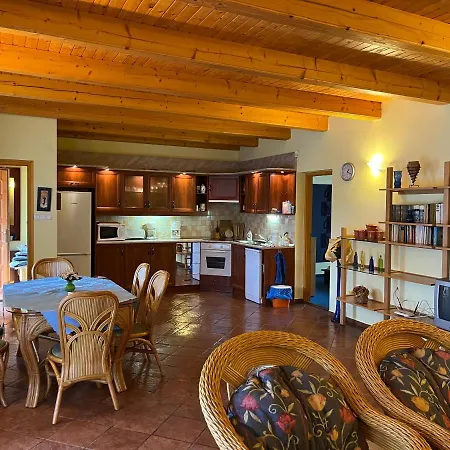 Szolosgyoeroek Kun With 3 Bedrooms On 92 In דירה Szolosgyorok