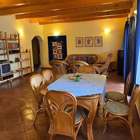 דירה Szolosgyoeroek Kun With 3 Bedrooms On 92 In *