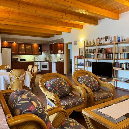 Apartamento Szolosgyoeroek Kun With 3 Bedrooms On 92 In Szolosgyorok