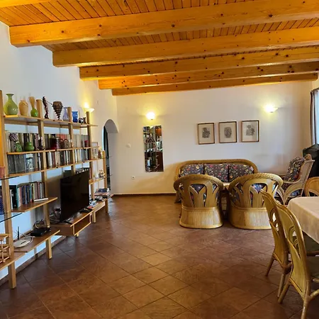 Szolosgyoeroek Kun With 3 Bedrooms On 92 In Apartamento