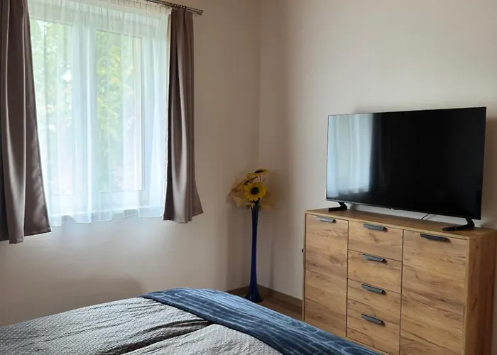 Apartmán Szolosgyoeroek Kun With 3 Bedrooms On 92 In