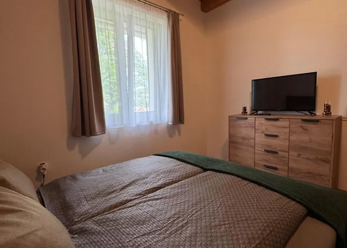 Szolosgyoeroek Kun With 3 Bedrooms On 92 In